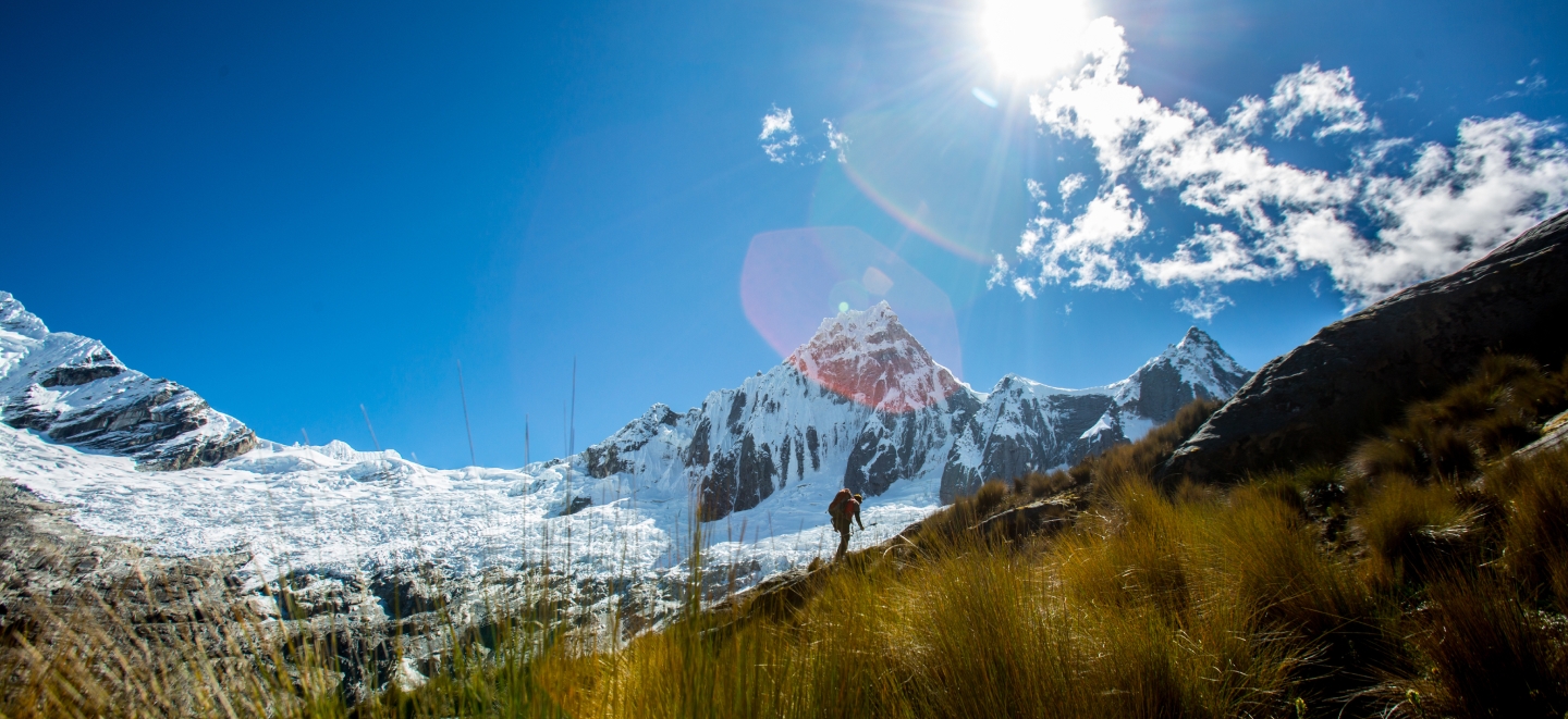 background image nuevos vuelos a huaraz