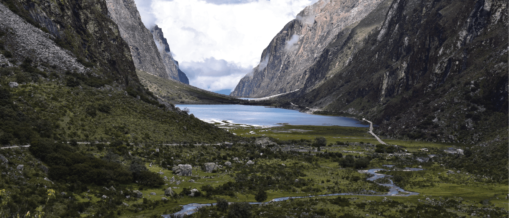 Choose from among 9 great Huaraz hikes you can do in a day. image